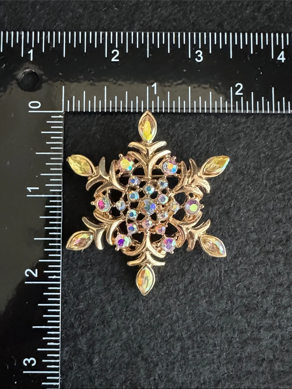 VTG Gold Tone Auora Borealis Rhinestone Snowflake Brooch Pin Mid Century Holiday